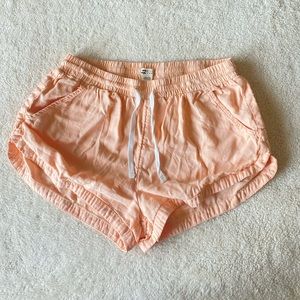 Billabong shorts🍑